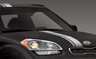 Kia Body Graphics, 2012/13 Silver Hood Stripe 2K020ADU02