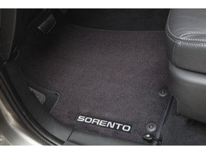 Kia Gray Floor Mats, Carpeted, 2004-2006 Amanti P81403F100LK