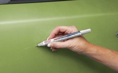 Kia Touch-up Paint Pen - Alien (Green) I7 UA009TU5014I7A