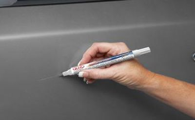 Kia Touch-up Paint Pen - Satin Metal STM UA011TU5014STMA