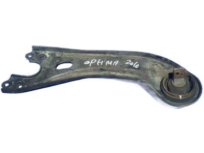 Kia 552704C000 Arm Assembly-Rear Trailing