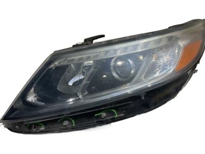 2013 Kia Sorento Headlight - 921011U600