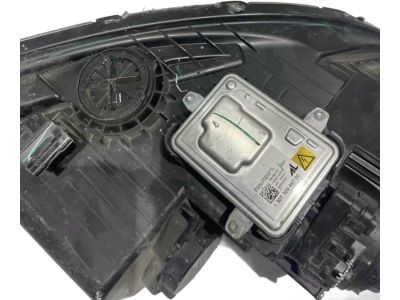 2013 Kia Sorento Headlight - 921011U600