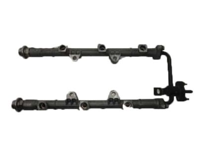 2010 Kia Rondo Fuel Rail - 353043E100