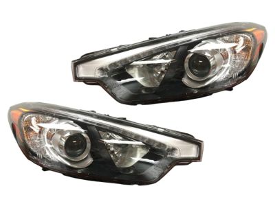 Kia 92102A7210 Passenger Side Headlight Assembly