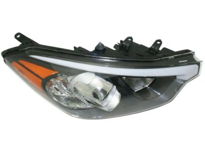 Kia 92102A7200 Passenger Side Headlight Assembly