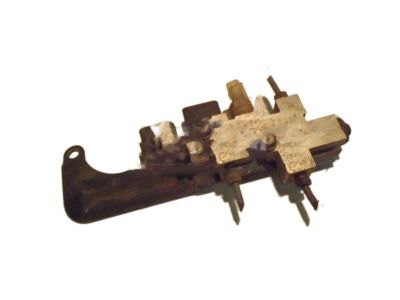 Kia Sportage Brake Proportioning Valve - 0K01843900