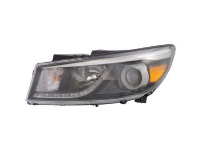 Kia 92102A9130 Passenger Side Headlight Assembly